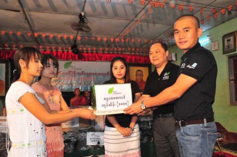 Donation to Satphutaung Monastic School at Kyaik Hto Mon State